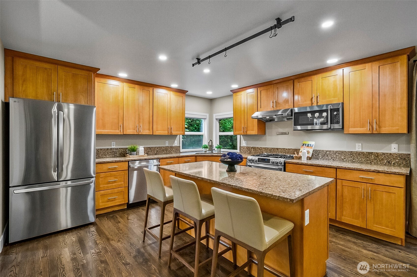 423 170th Place Property Photo 12