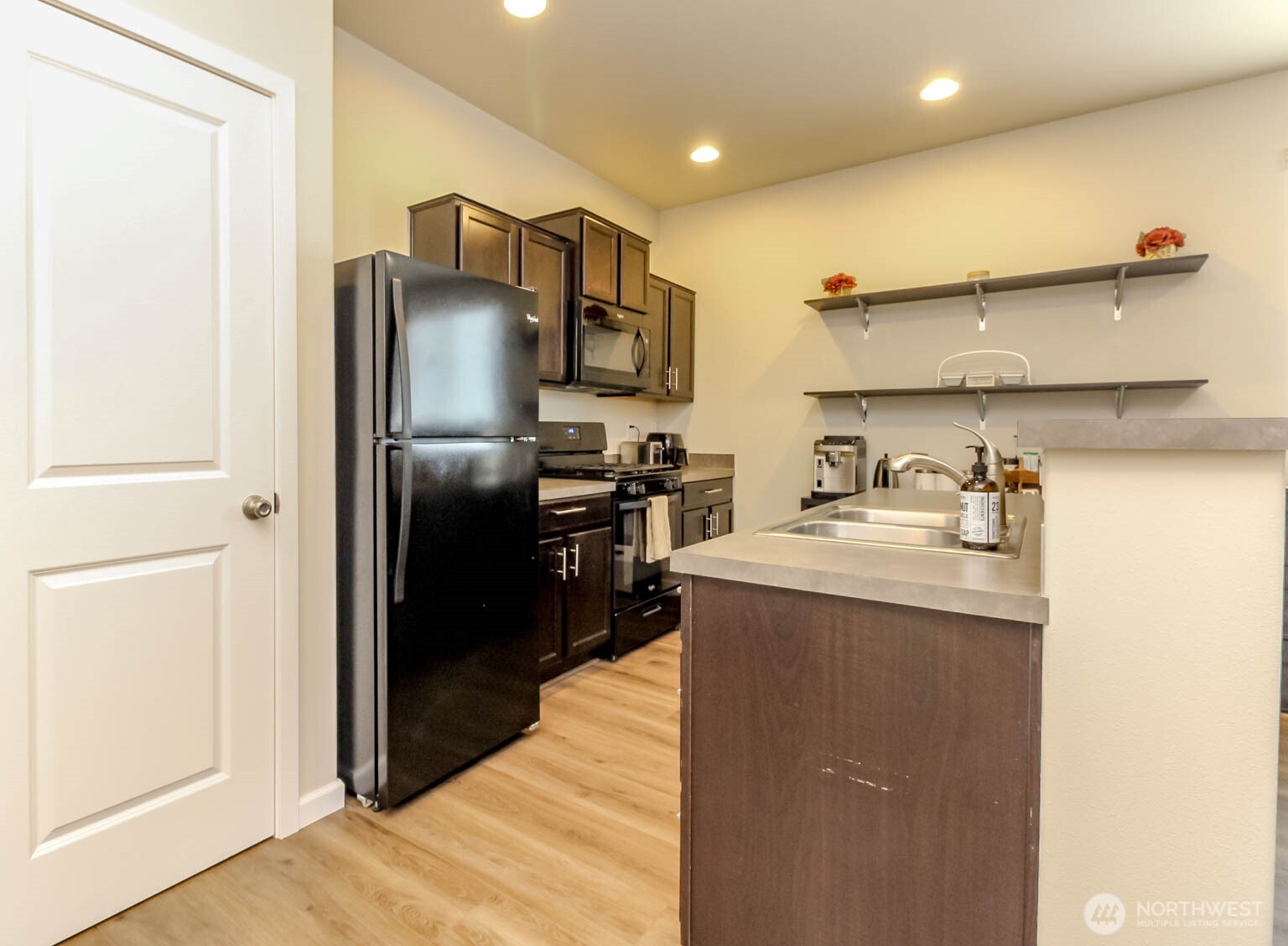 1909 195th Street Ct Property Photo 20