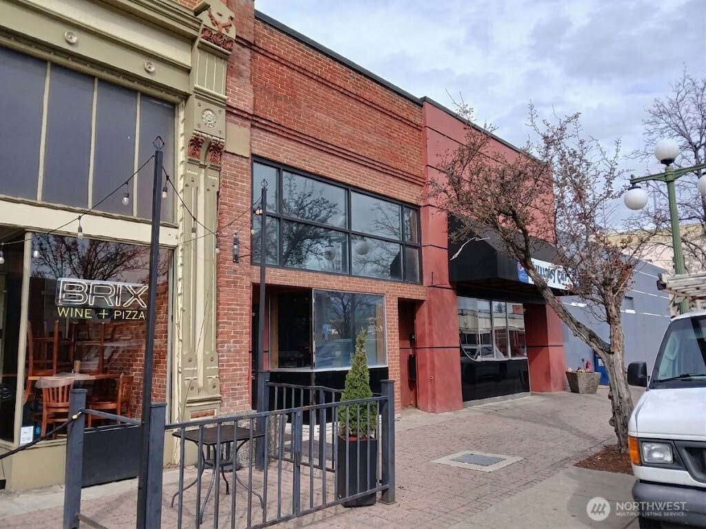107 W 3rd Avenue Property Photo 1