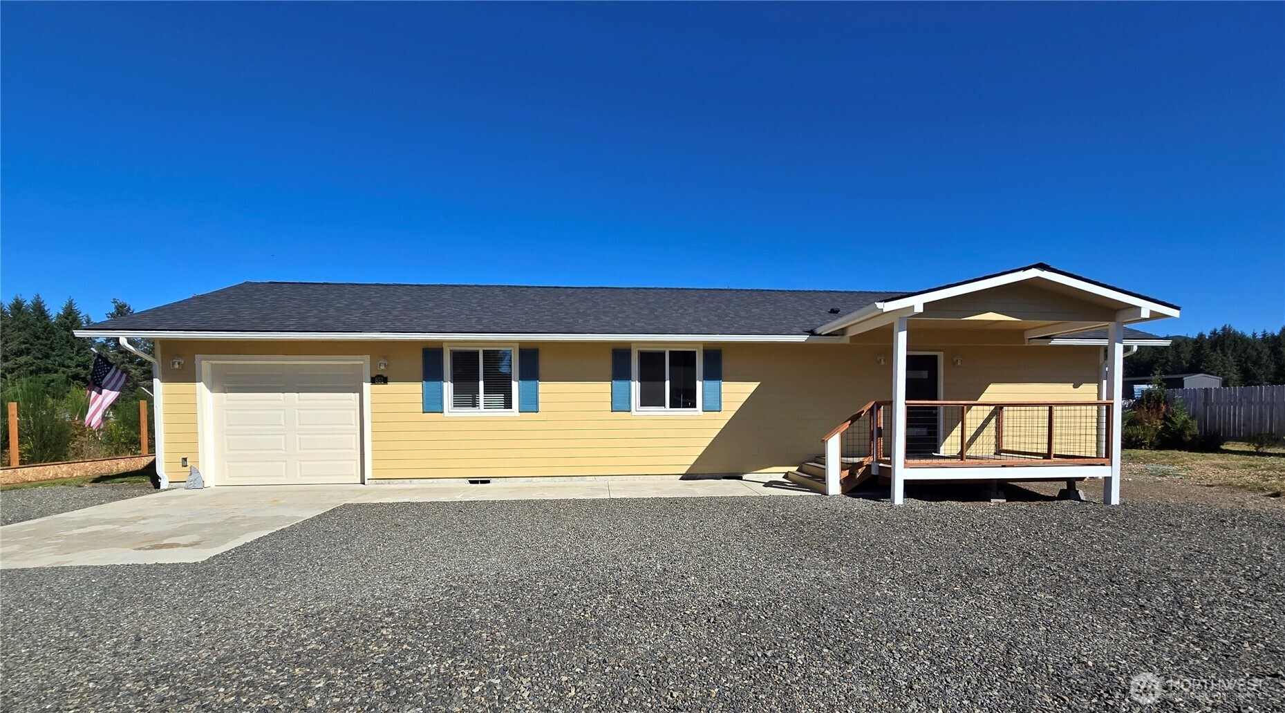 851 Thomas Street Property Photo 1