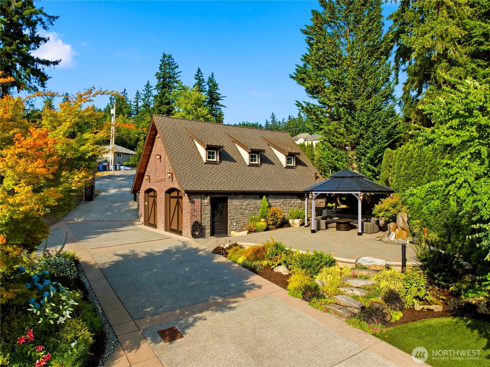 2845 E Lake Sammamish Parkway Property Photo 3