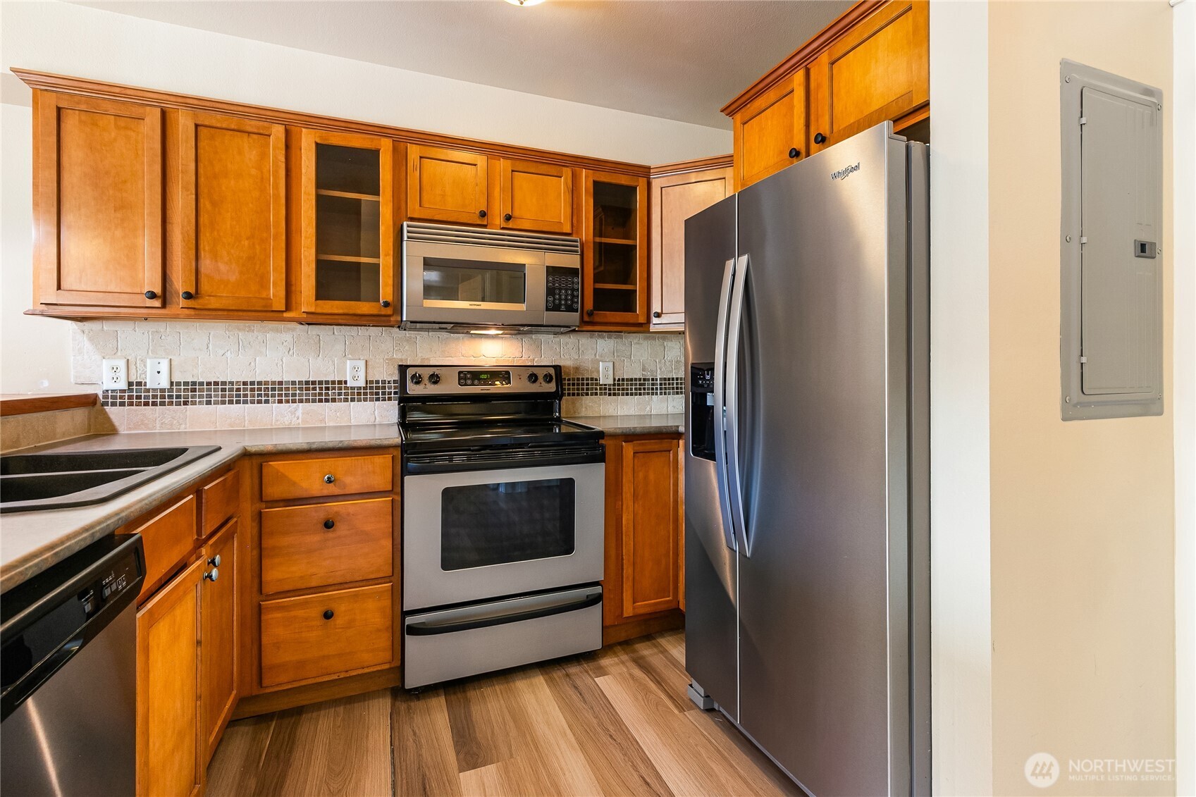 690 32nd Street B301 Property Photo 6