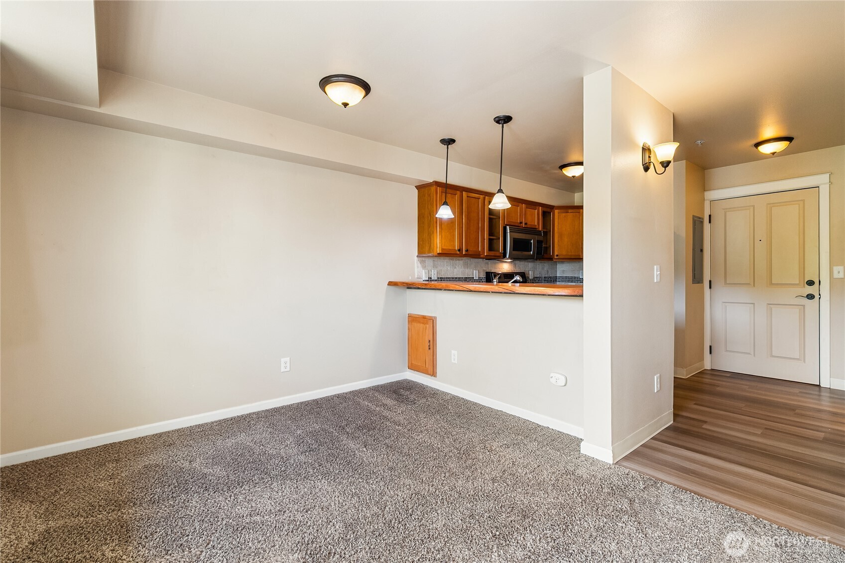 690 32nd Street B301 Property Photo 12
