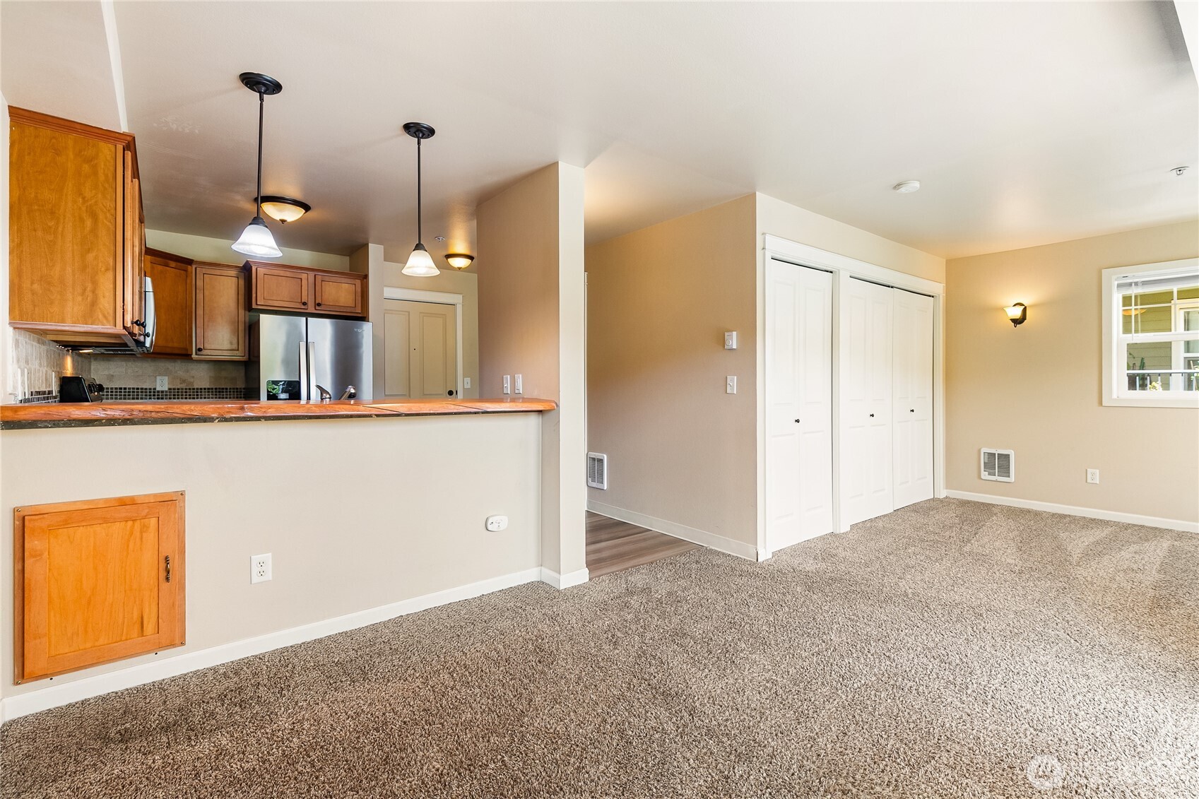 690 32nd Street B301 Property Photo 14