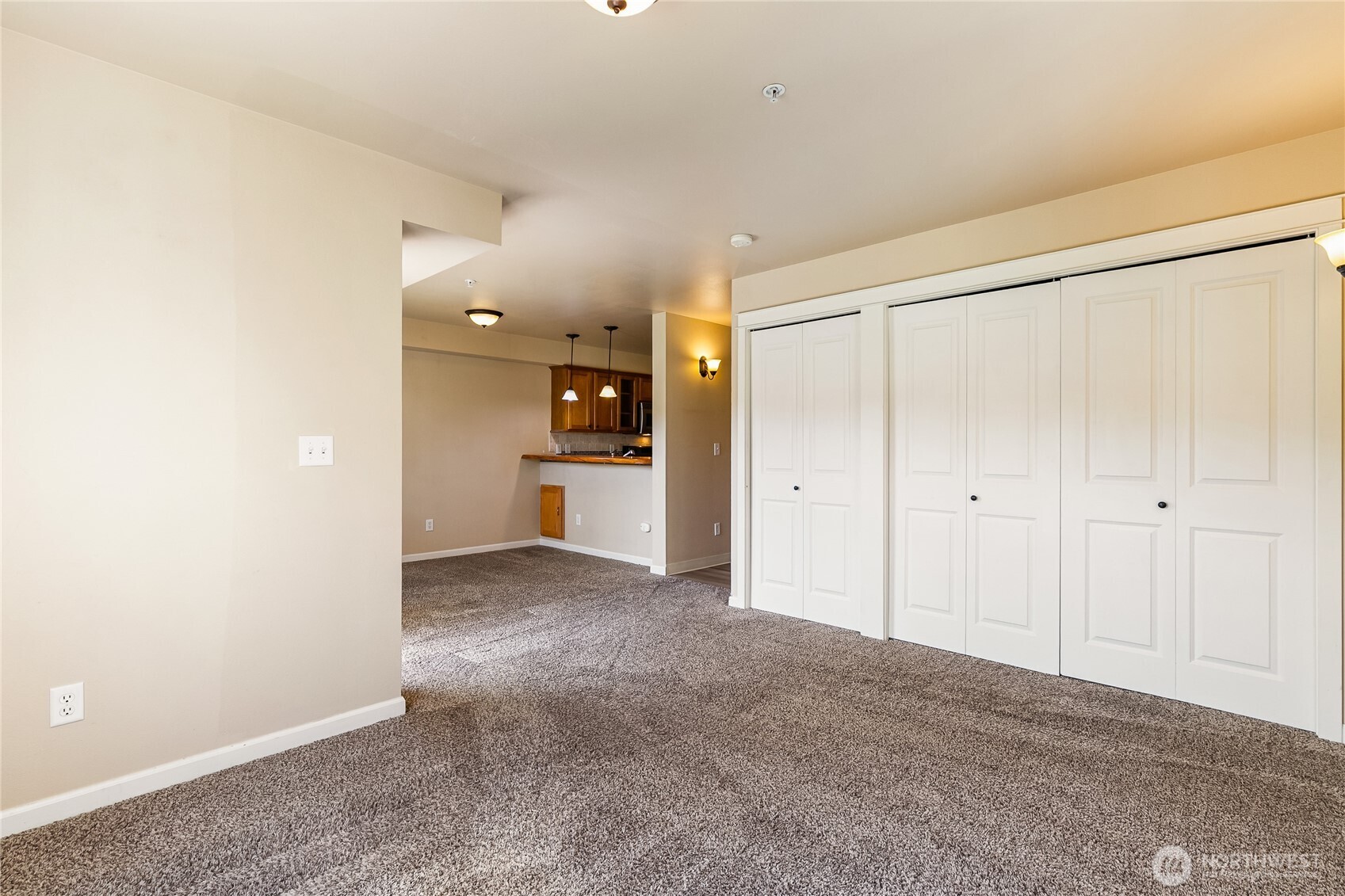 690 32nd Street B301 Property Photo 17
