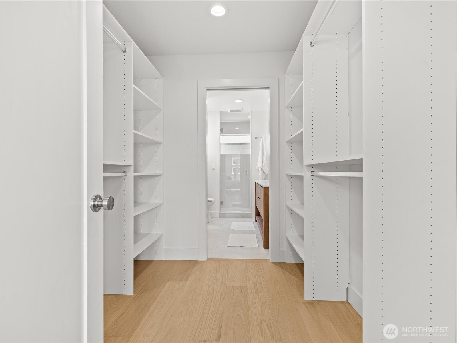 4326 Woodlawn Avenue B Property Photo 15