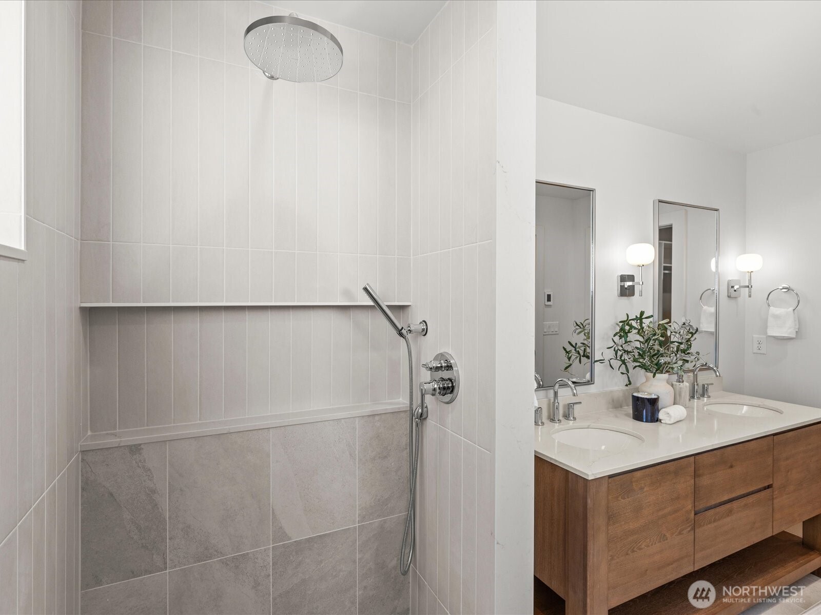 4326 Woodlawn Avenue B Property Photo 17