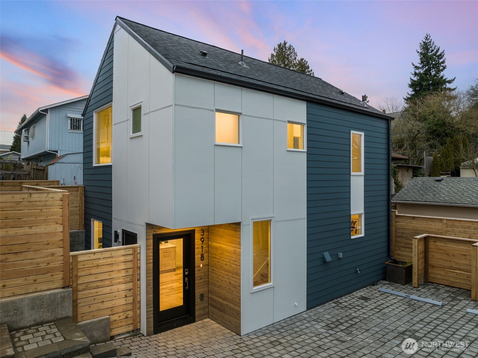 3918 S Juneau Street Property Photo 1