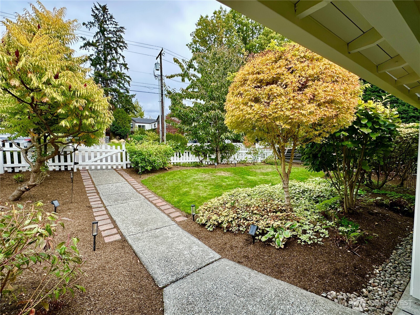 411 10th Avenue Property Photo 2