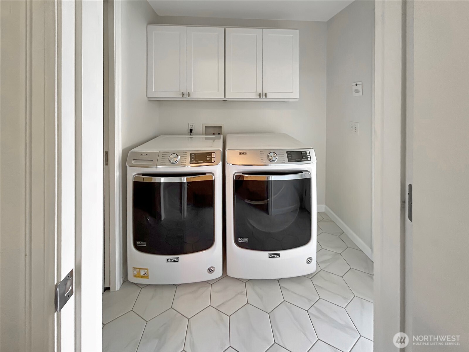 411 10th Avenue Property Photo 15