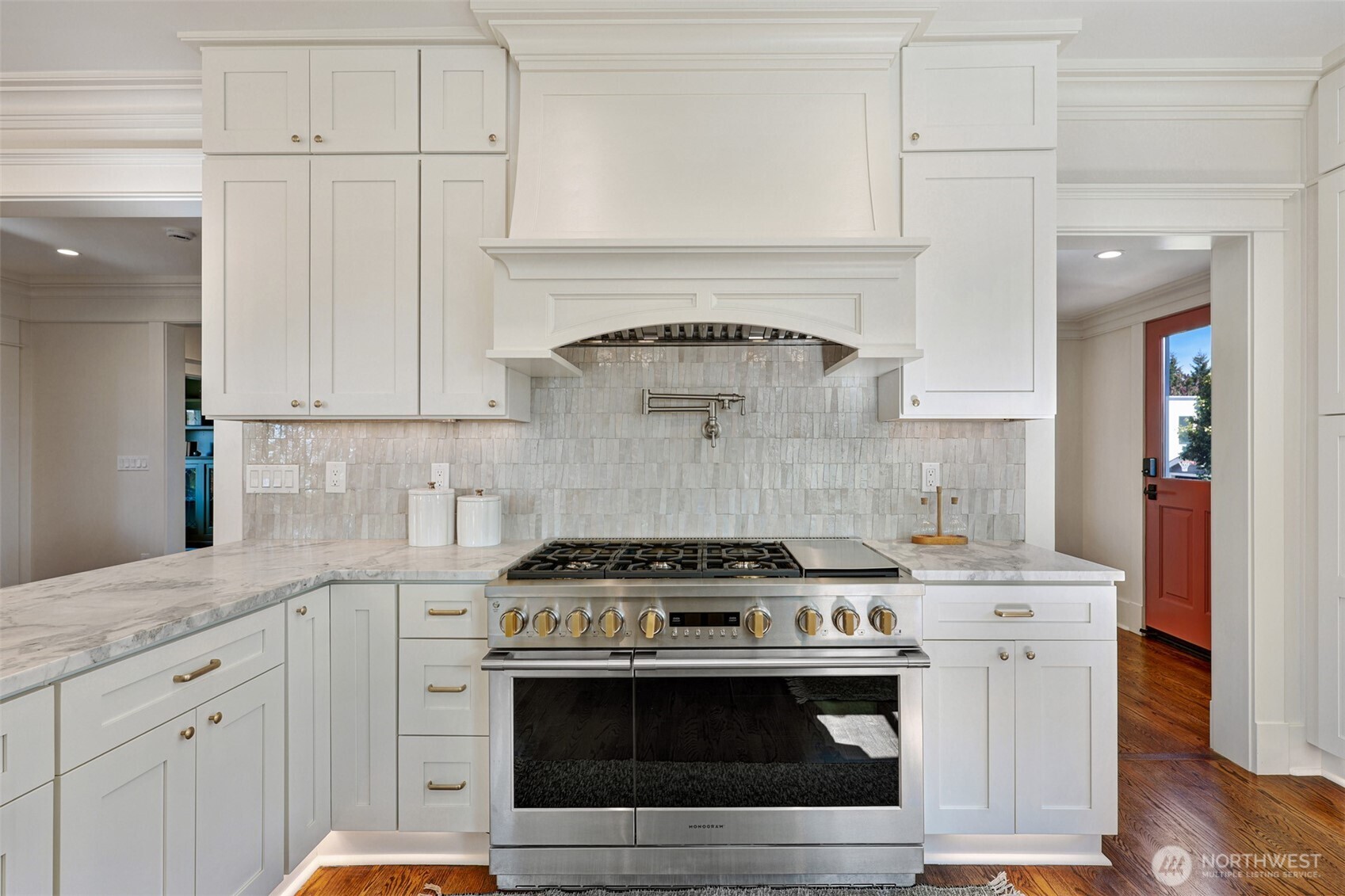 4106 Burke Avenue Property Photo 11