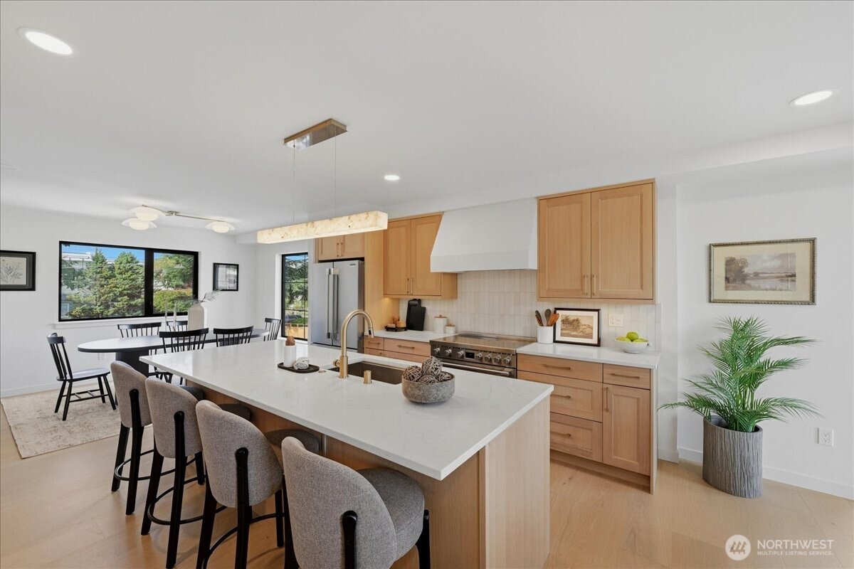 306 Daley Street Property Photo 15