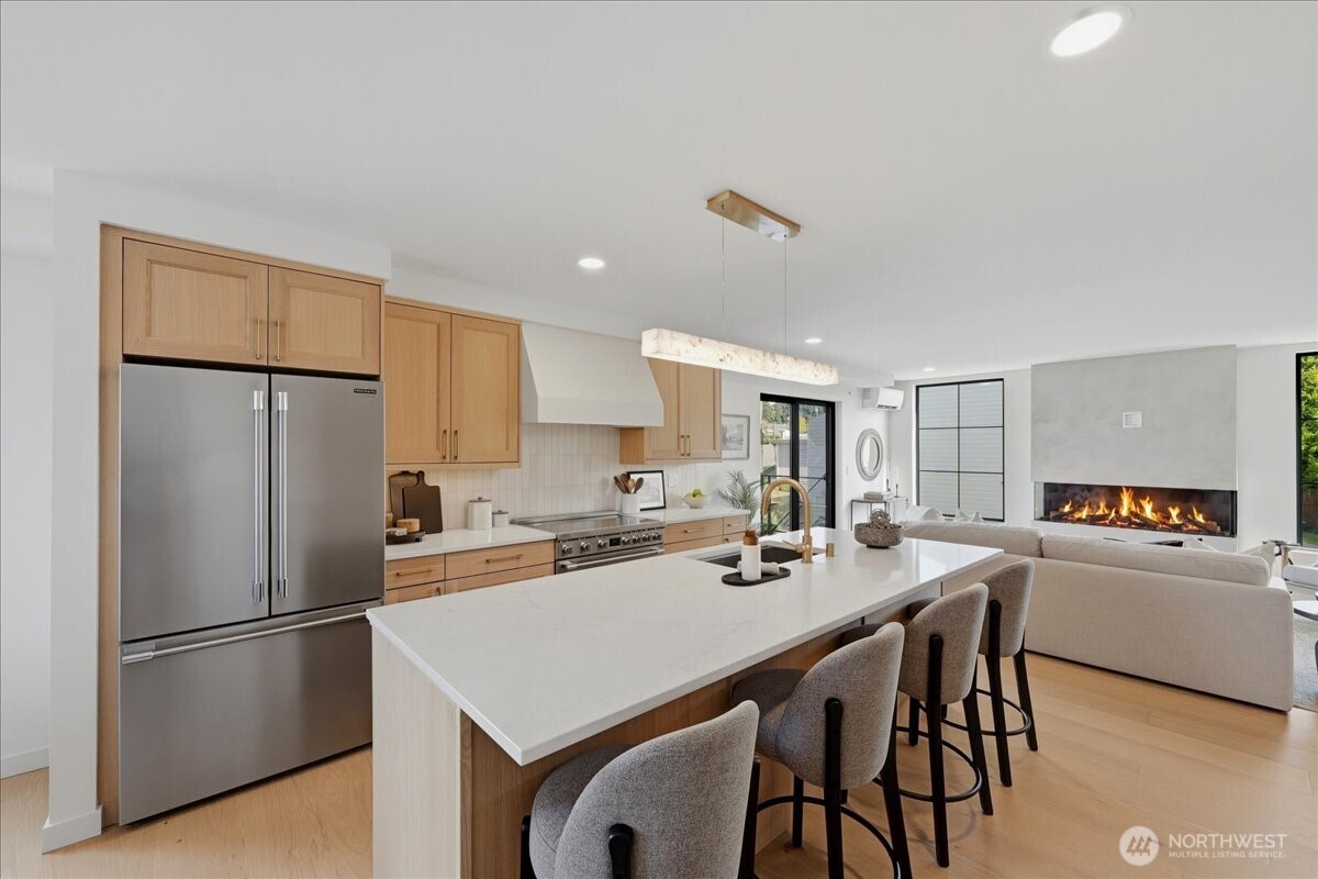 306 Daley Street Property Photo 16