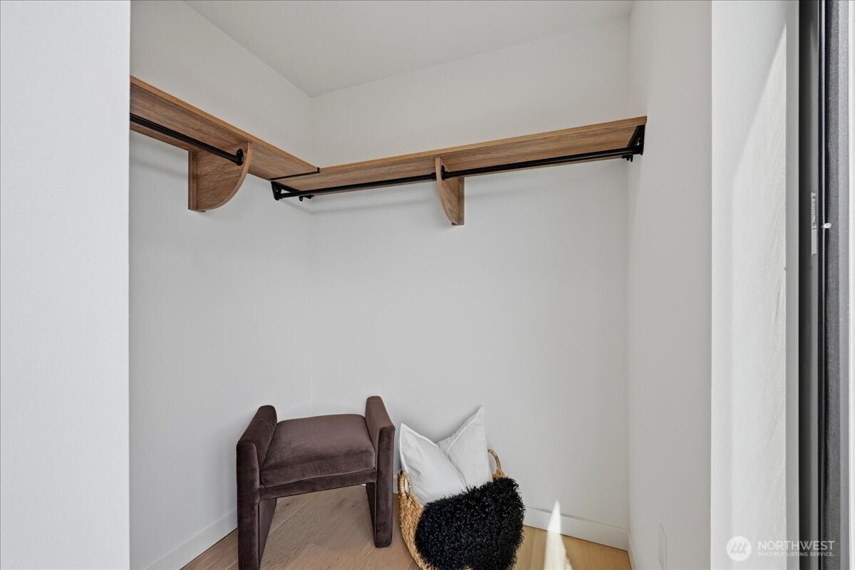 306 Daley Street Property Photo 20