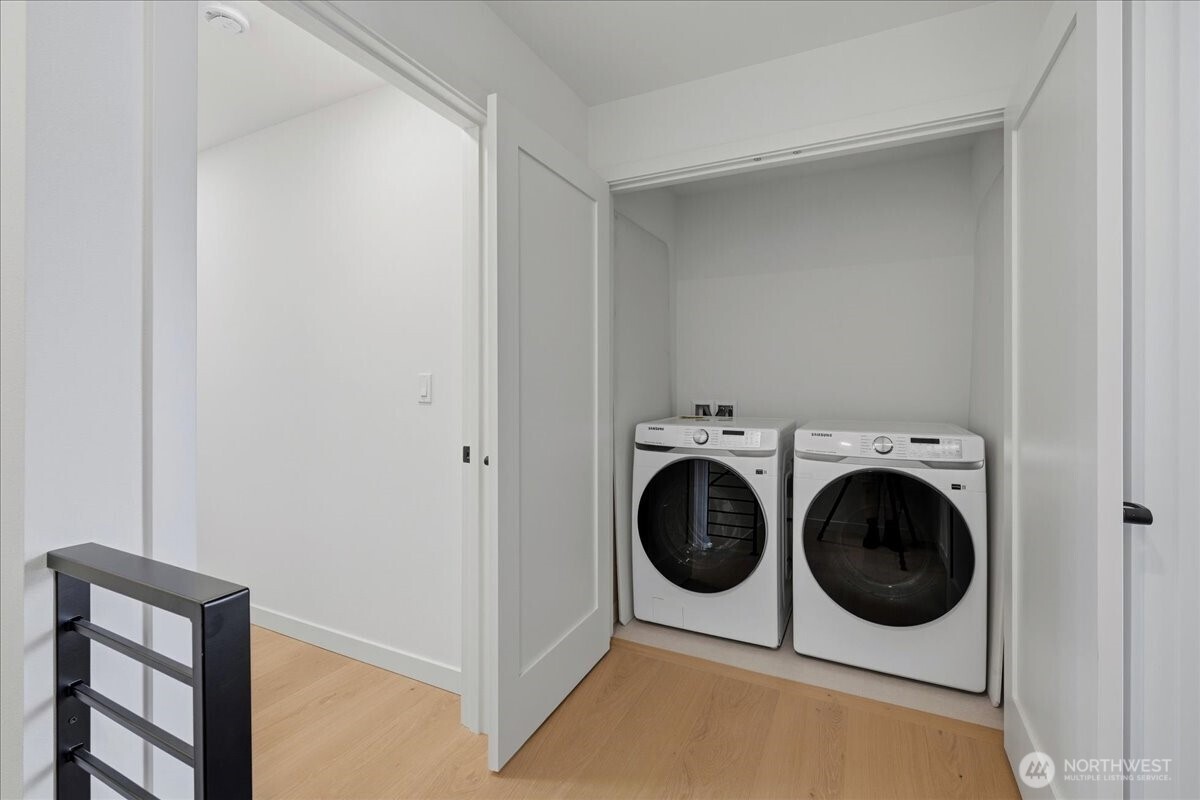 306 Daley Street Property Photo 23