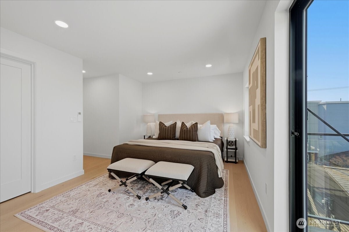 306 Daley Street Property Photo 25