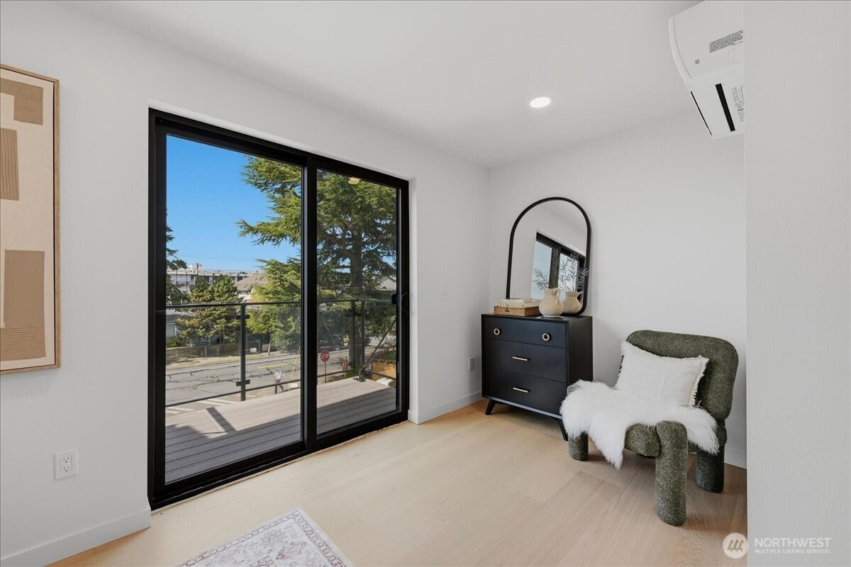 306 Daley Street Property Photo 26