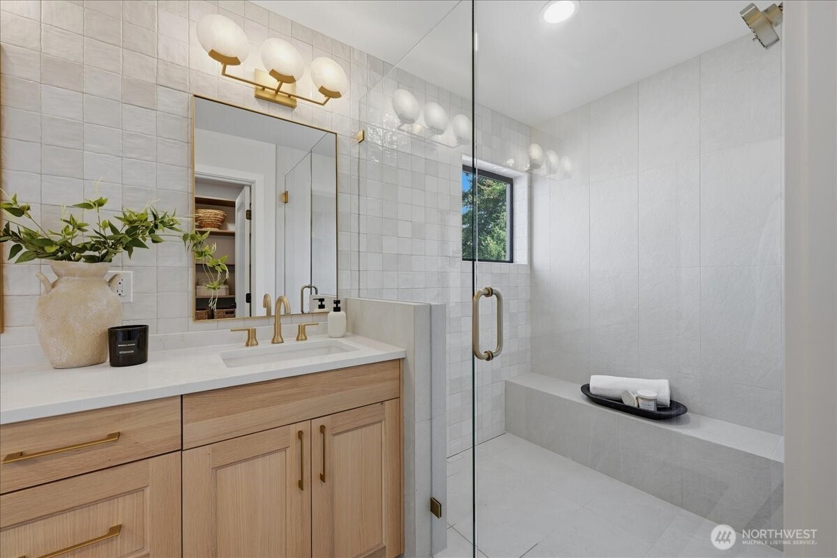 306 Daley Street Property Photo 28
