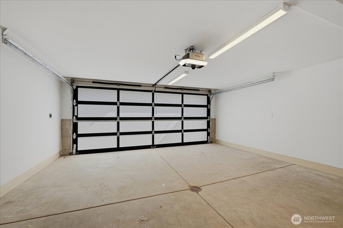 306 Daley Street Property Photo 32