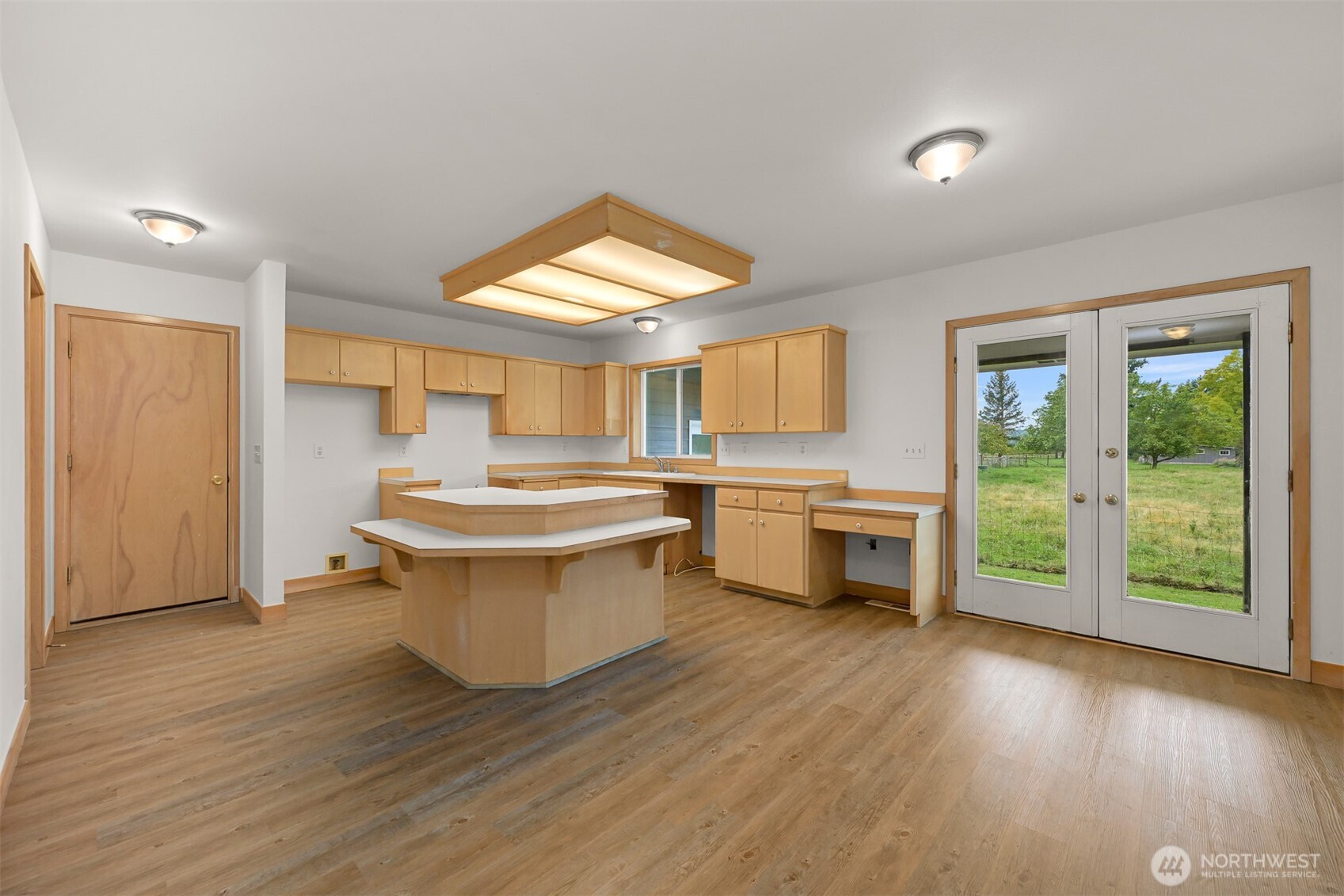 125 Greens Lane Property Photo 12