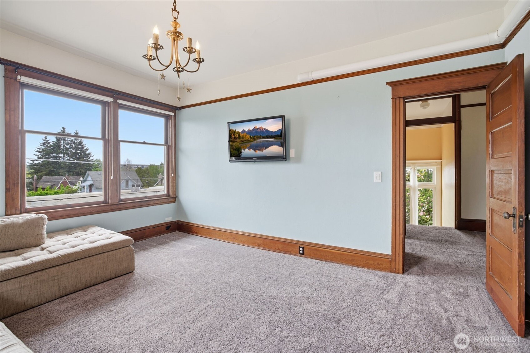 6238 Woodlawn Avenue Property Photo 17