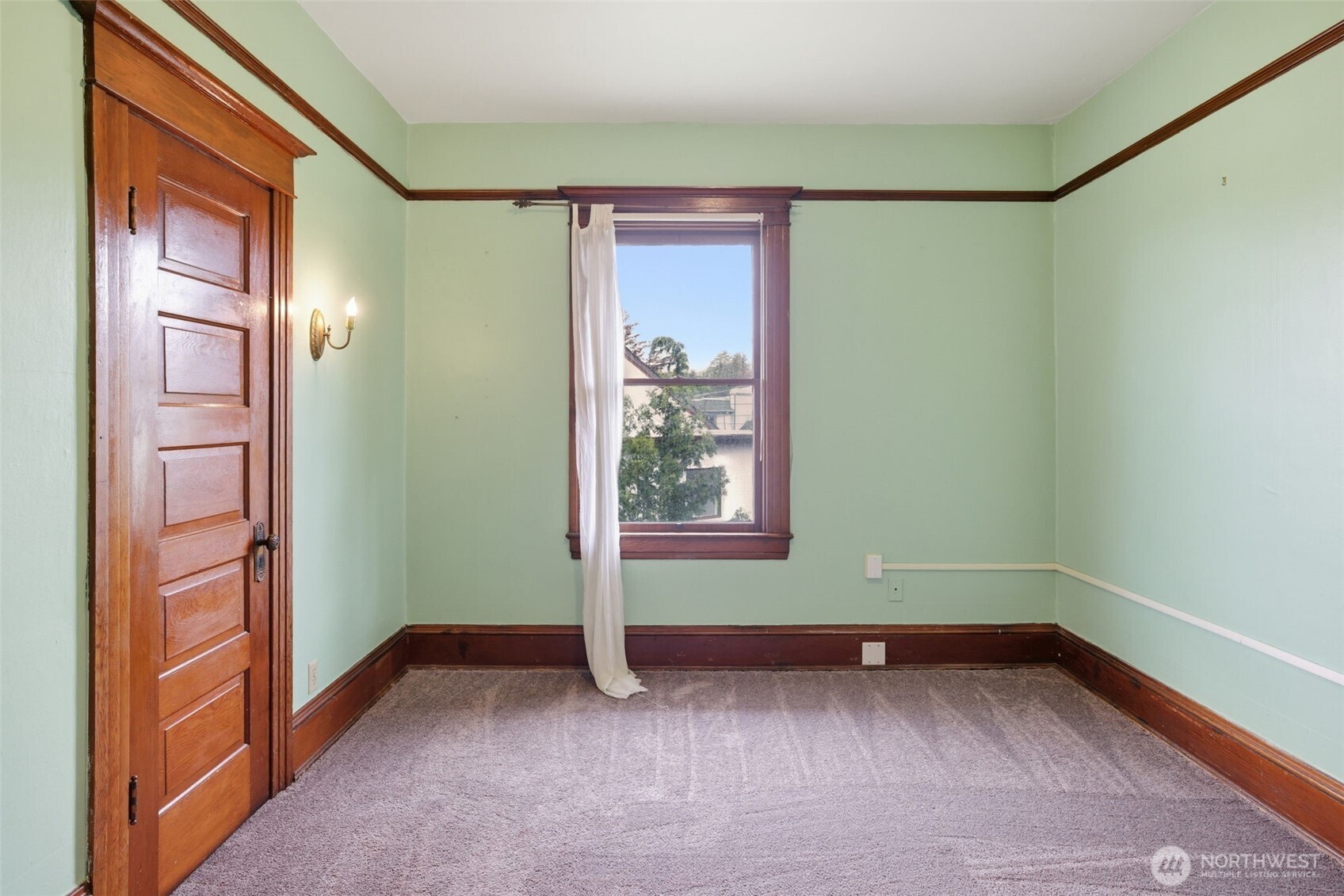 6238 Woodlawn Avenue Property Photo 23