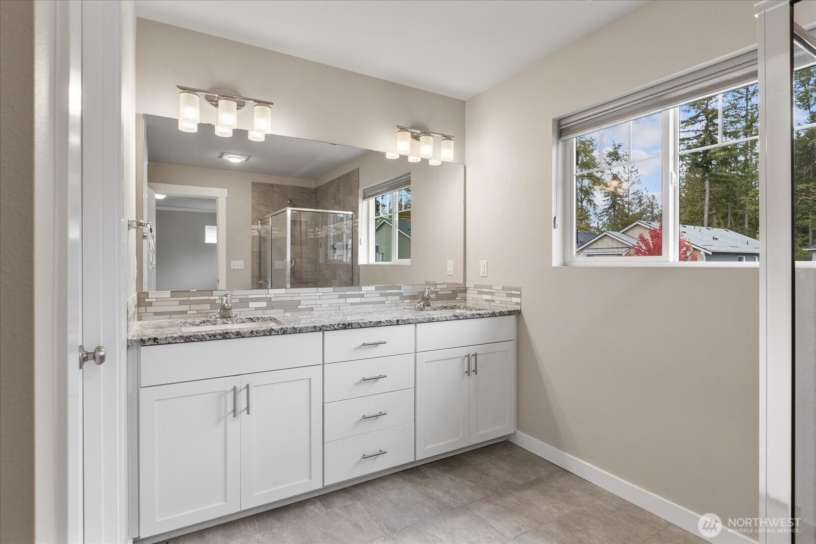 10510 35th Street Property Photo 17