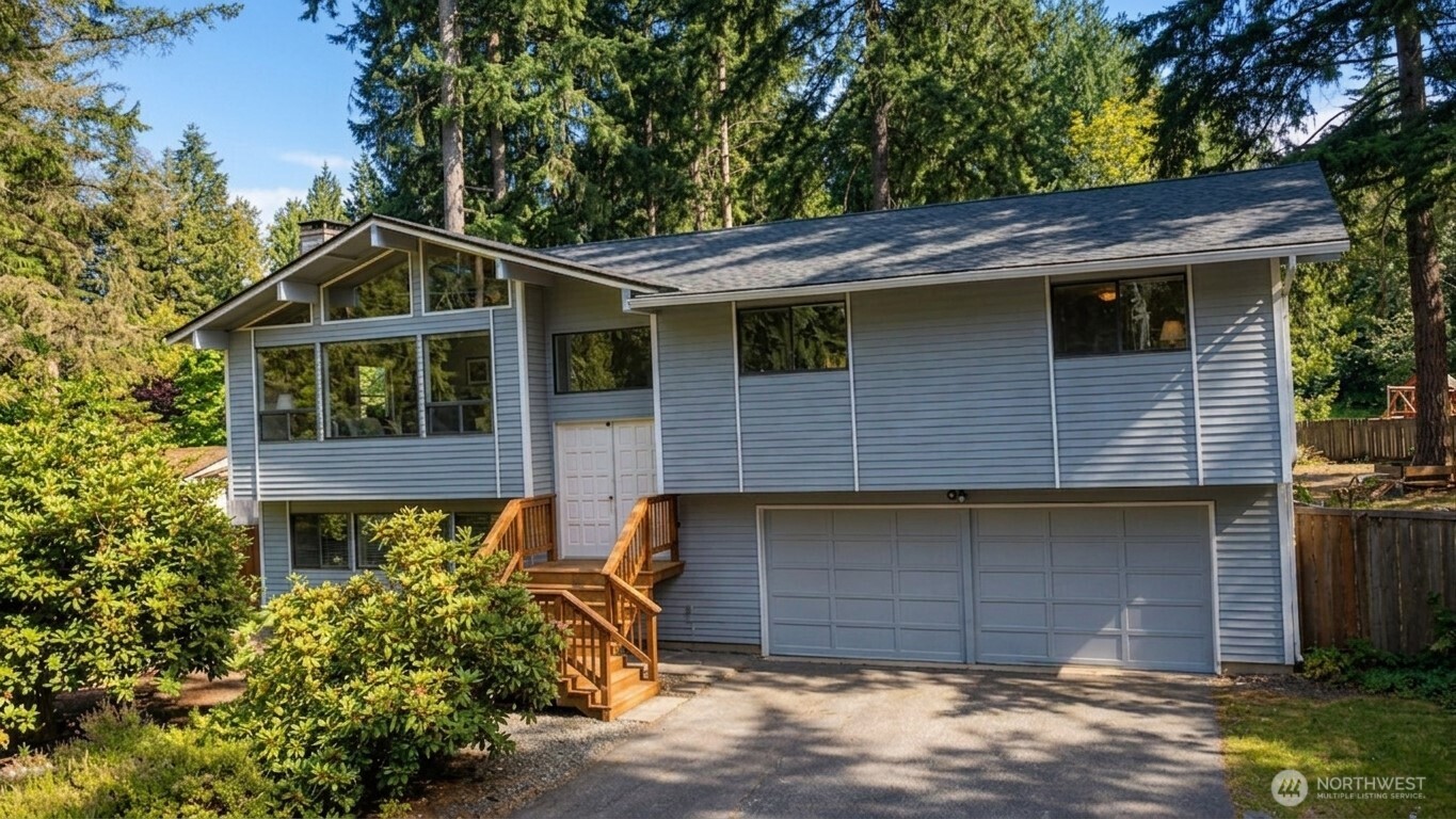 18016 S Tapps Drive Property Photo 1