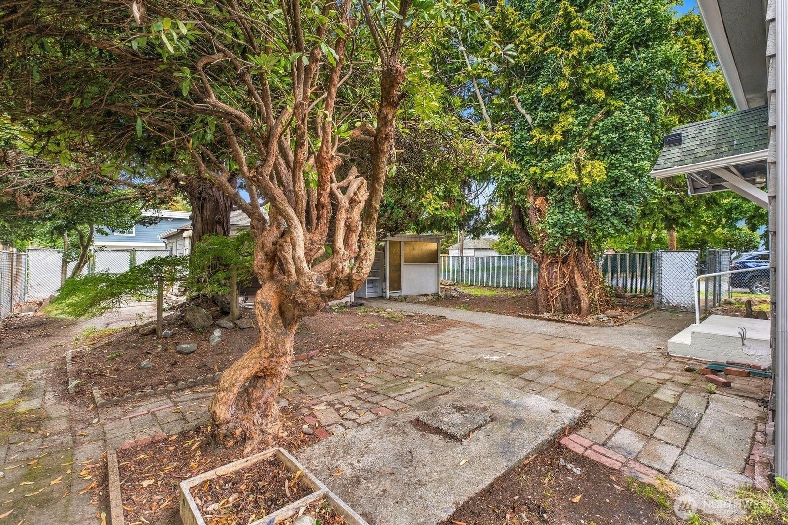 501 Smithers Avenue Property Photo 23