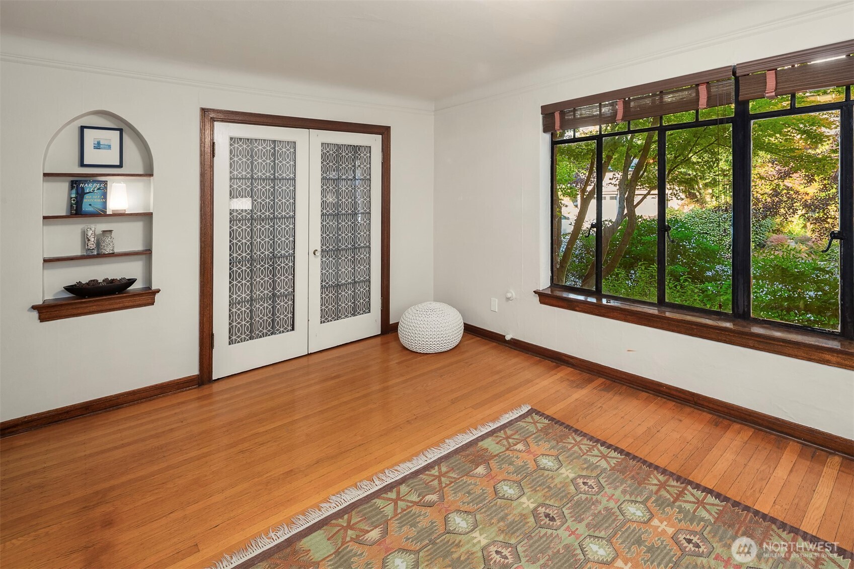 3121 Franklin Avenue 2 Property Photo 11