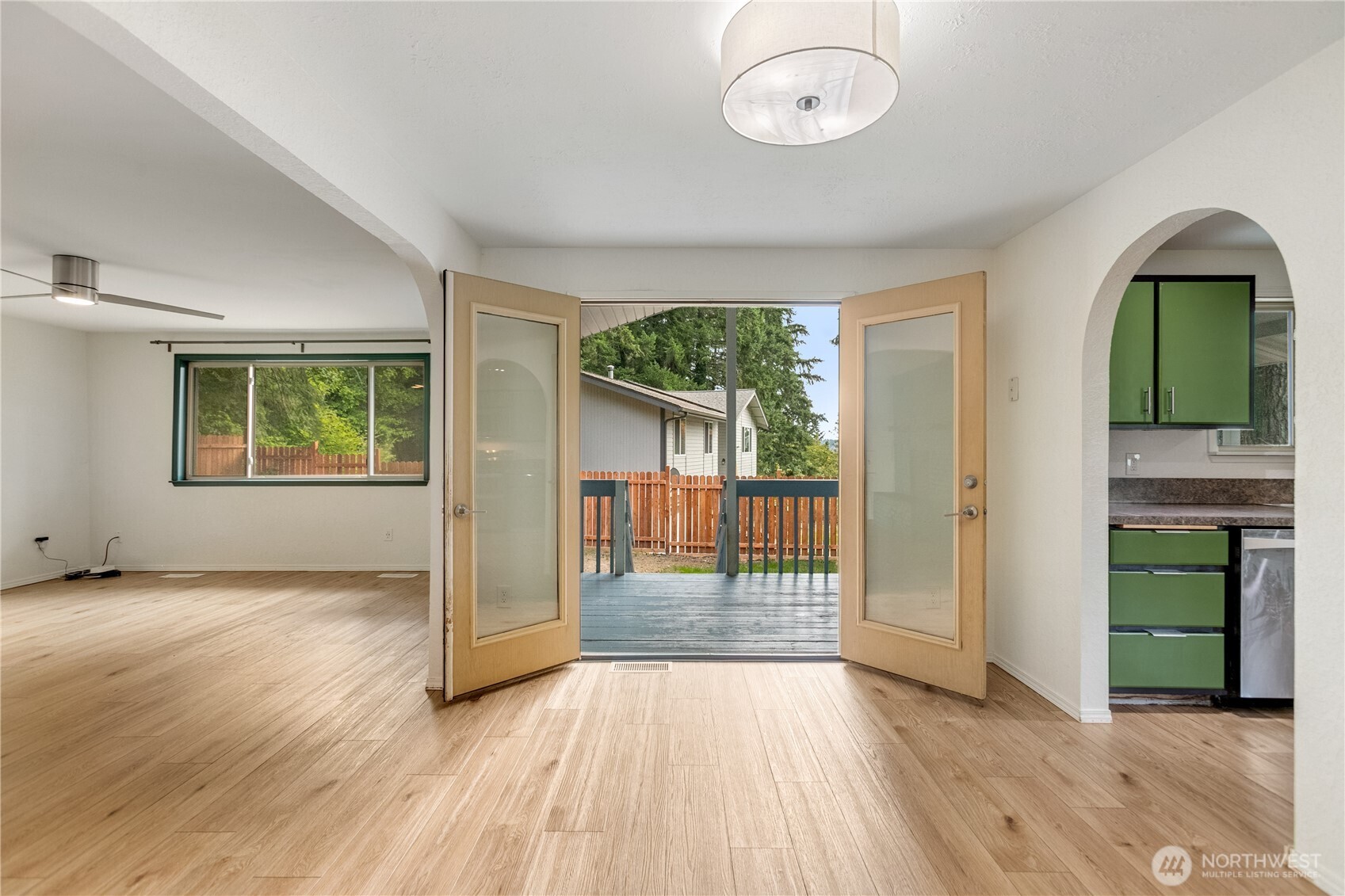 91 Ne Rainier Place Property Photo 8