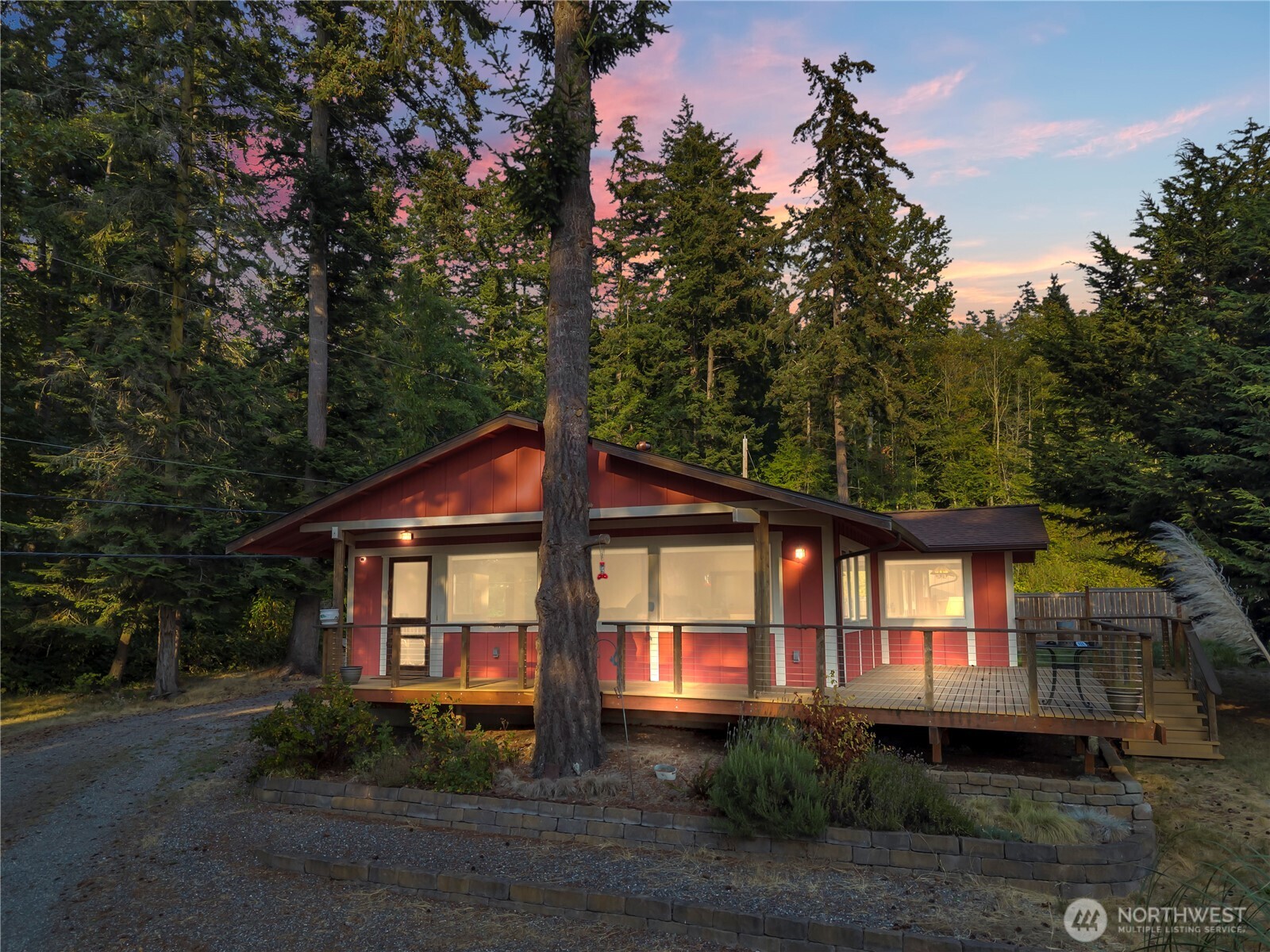 17261 Golden View Avenue Property Photo 1