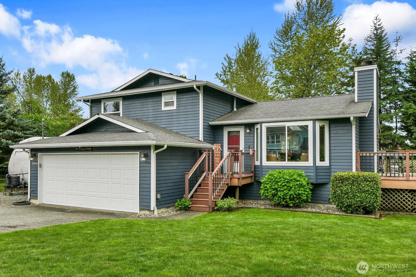 16226 2nd Place Property Photo 1
