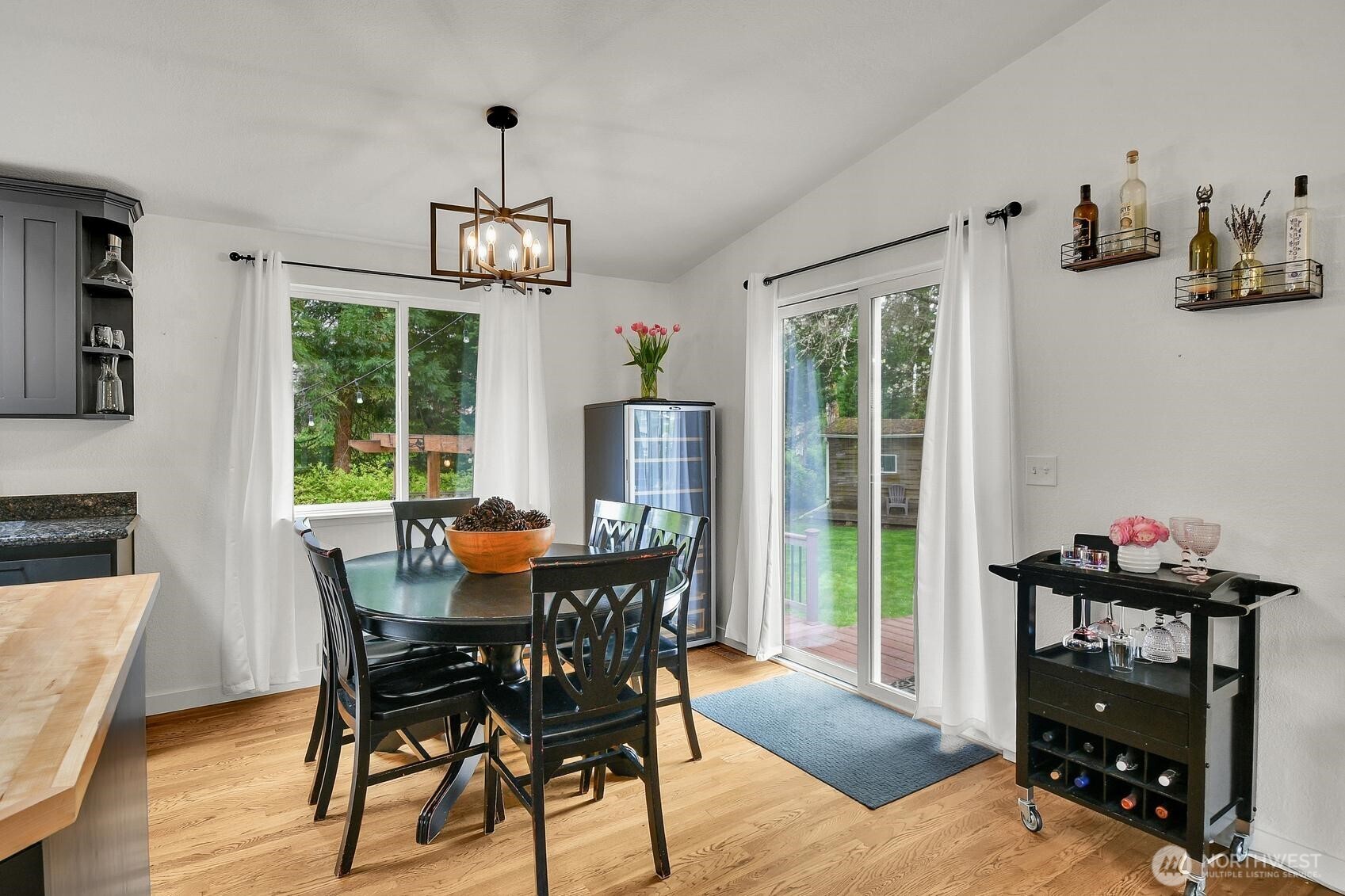 16226 2nd Place Property Photo 11