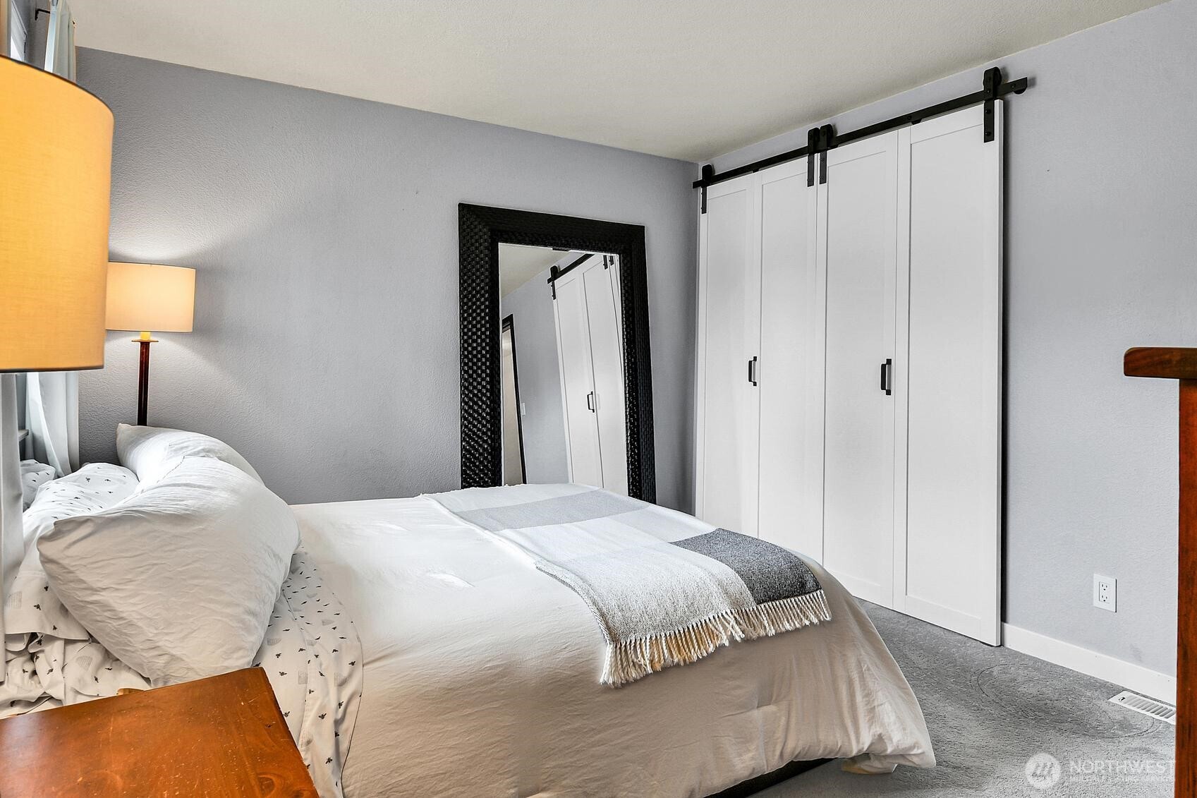 16226 2nd Place Property Photo 15