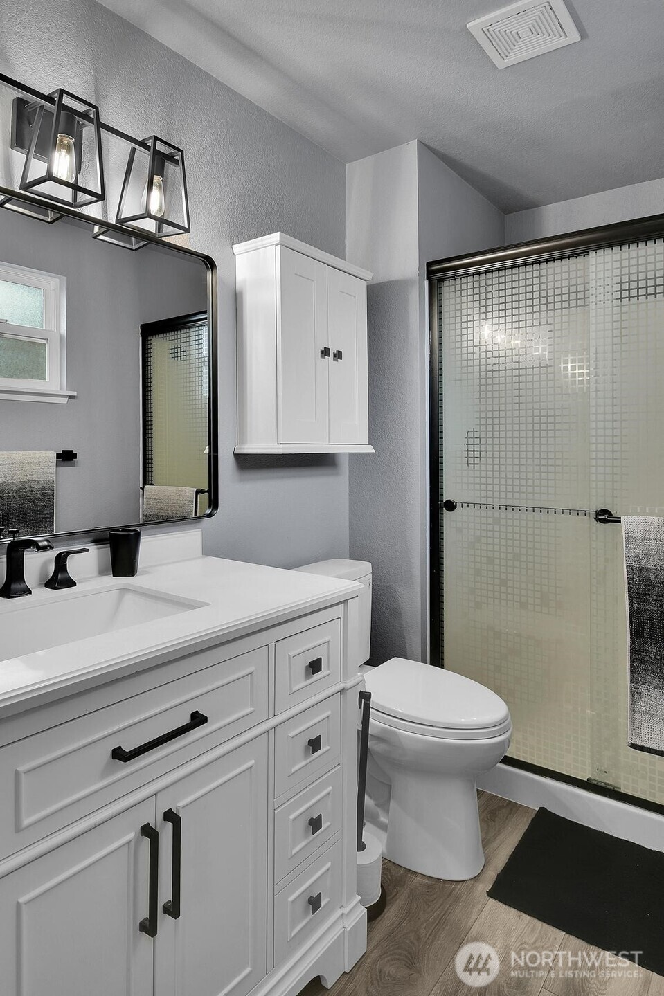 16226 2nd Place Property Photo 16