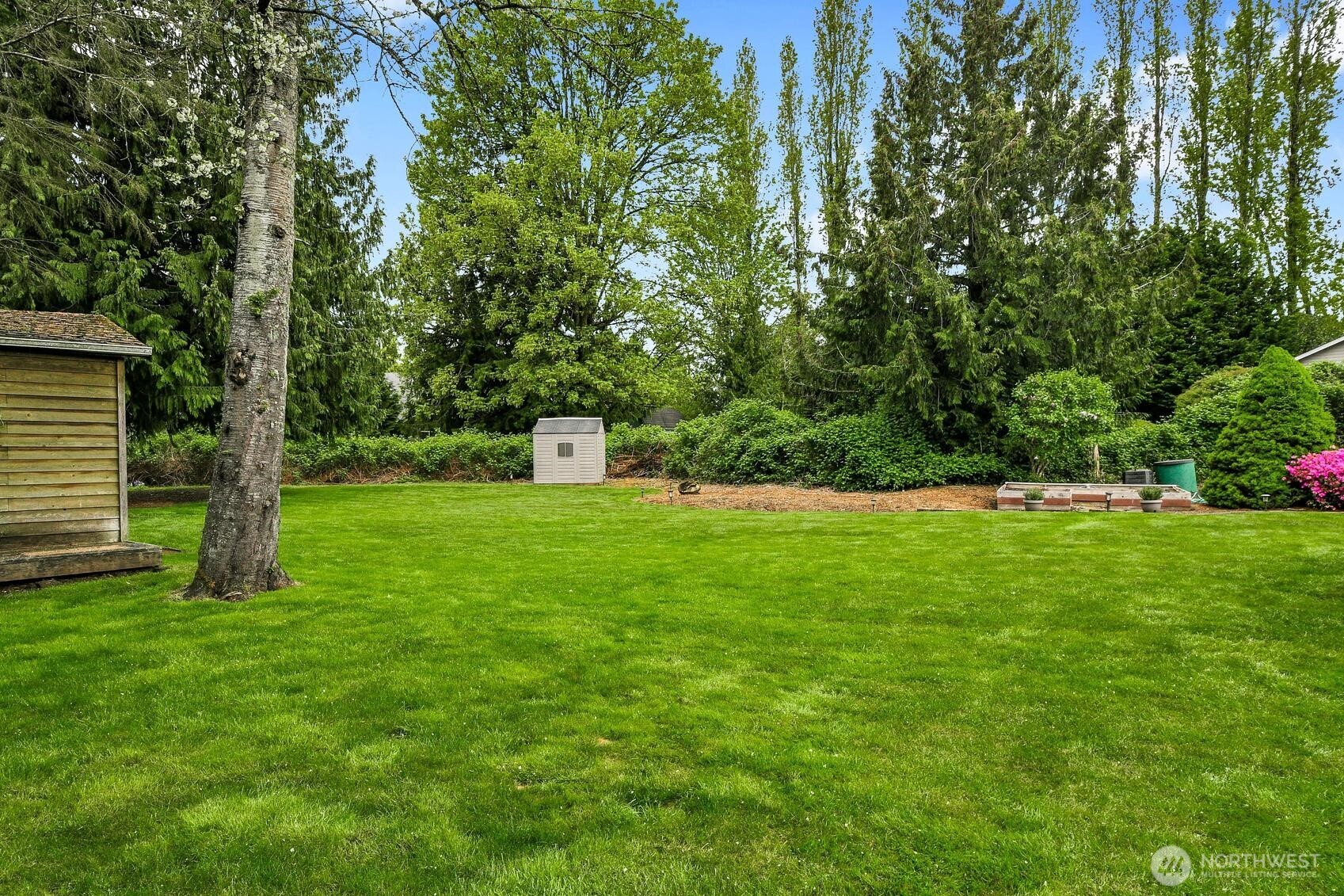 16226 2nd Place Property Photo 27