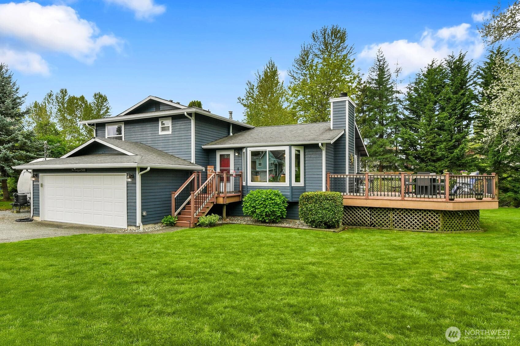 16226 2nd Place Property Photo 32
