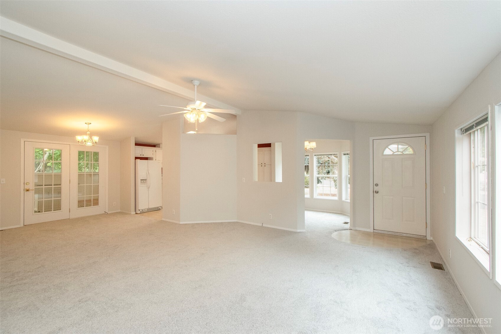 251 Heather Circle Property Photo 5
