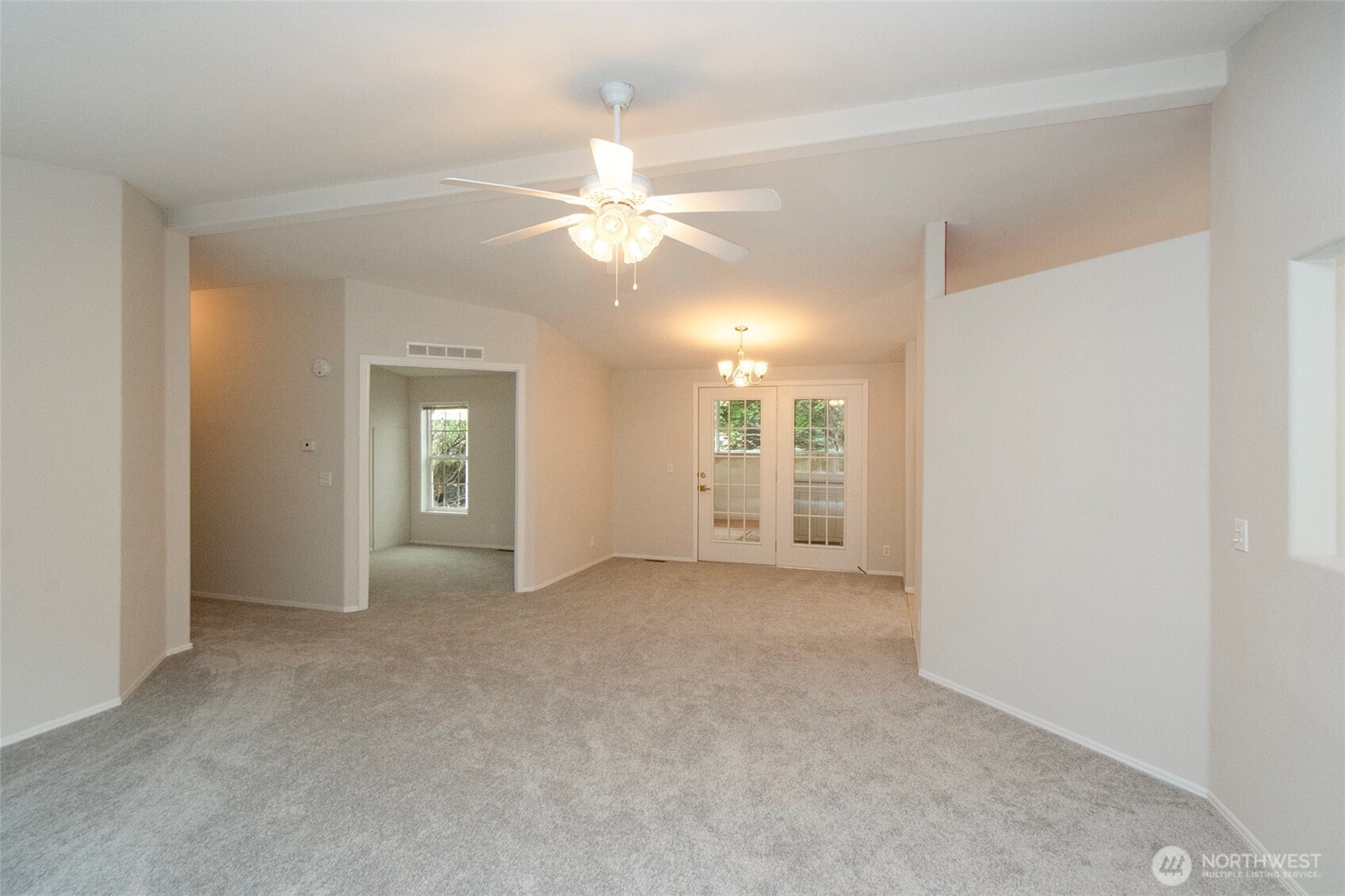 251 Heather Circle Property Photo 7