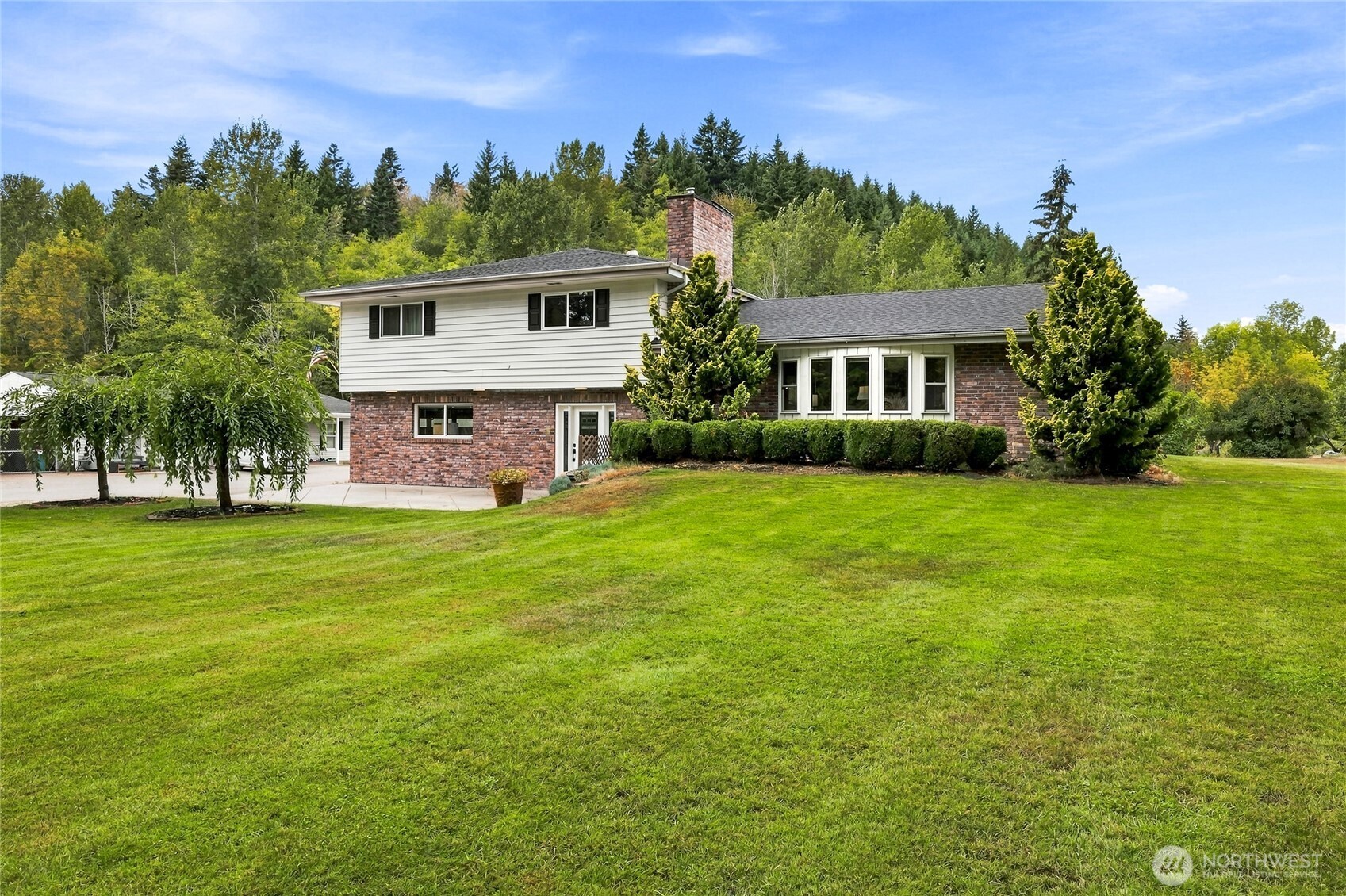 2917 Sawall Avenue Property Photo 1