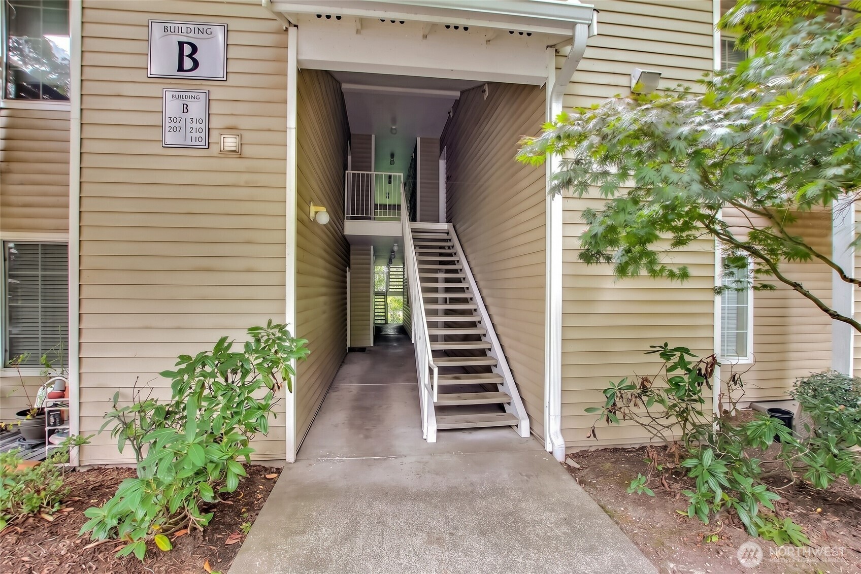 801 N N Rainier Avenue B309 Property Photo 3