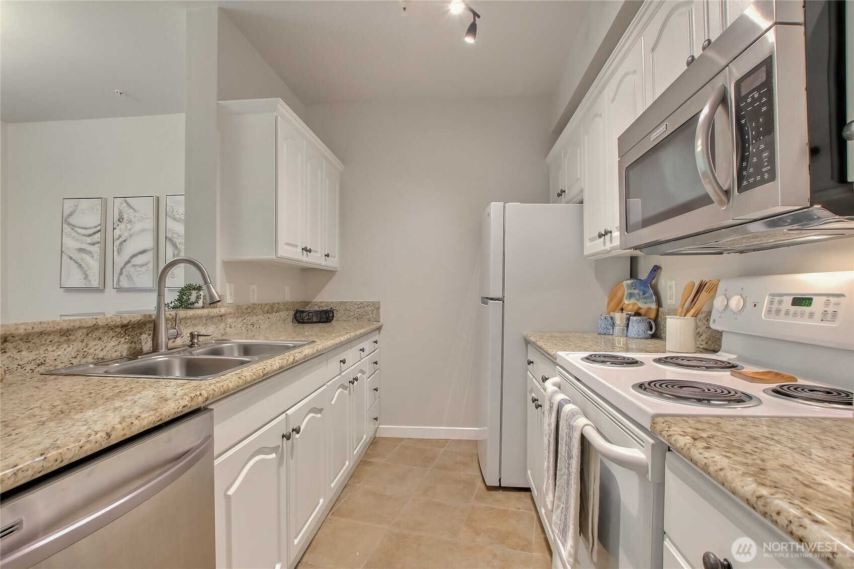 801 N N Rainier Avenue B309 Property Photo 9