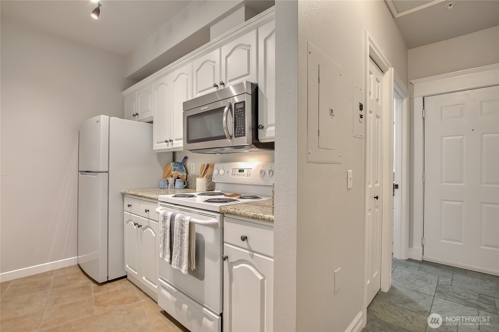 801 N N Rainier Avenue B309 Property Photo 11
