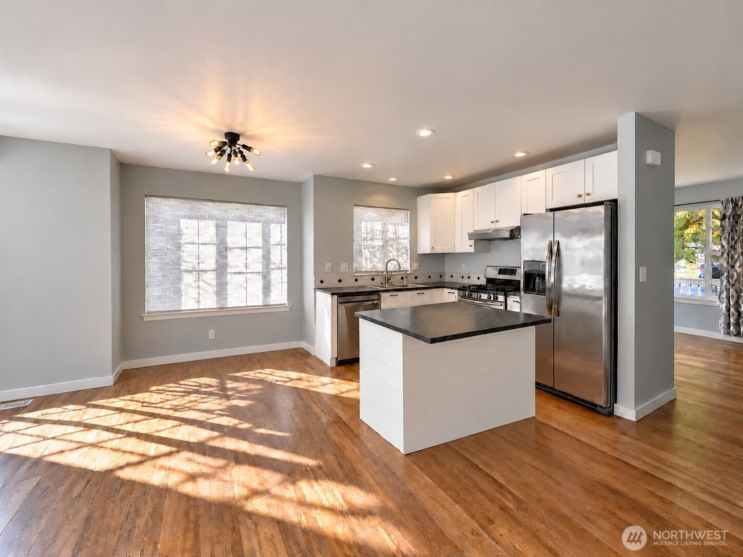 2938 St. Paul Street Property Photo 7