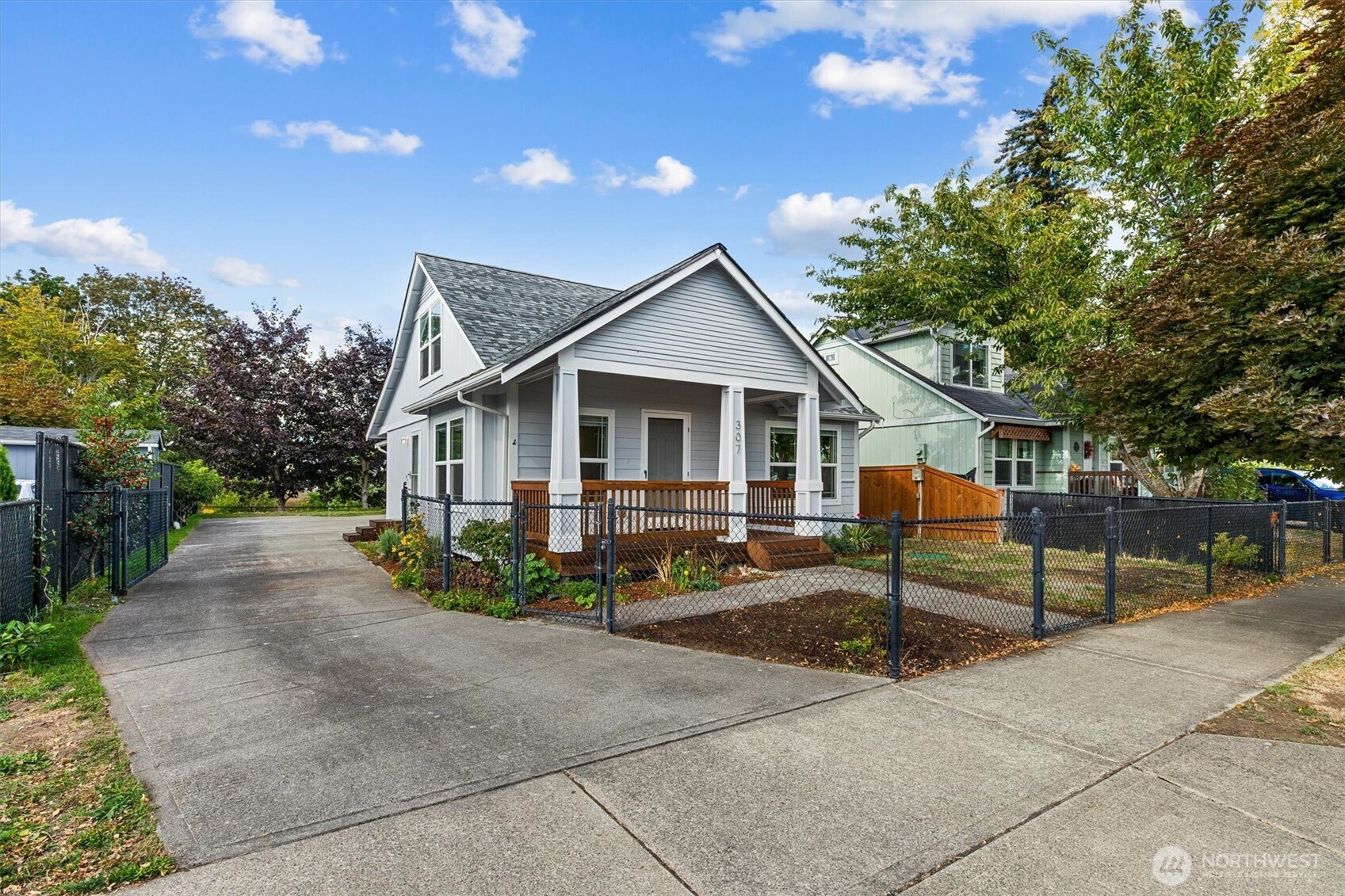 307 Solberg Street Property Photo 1