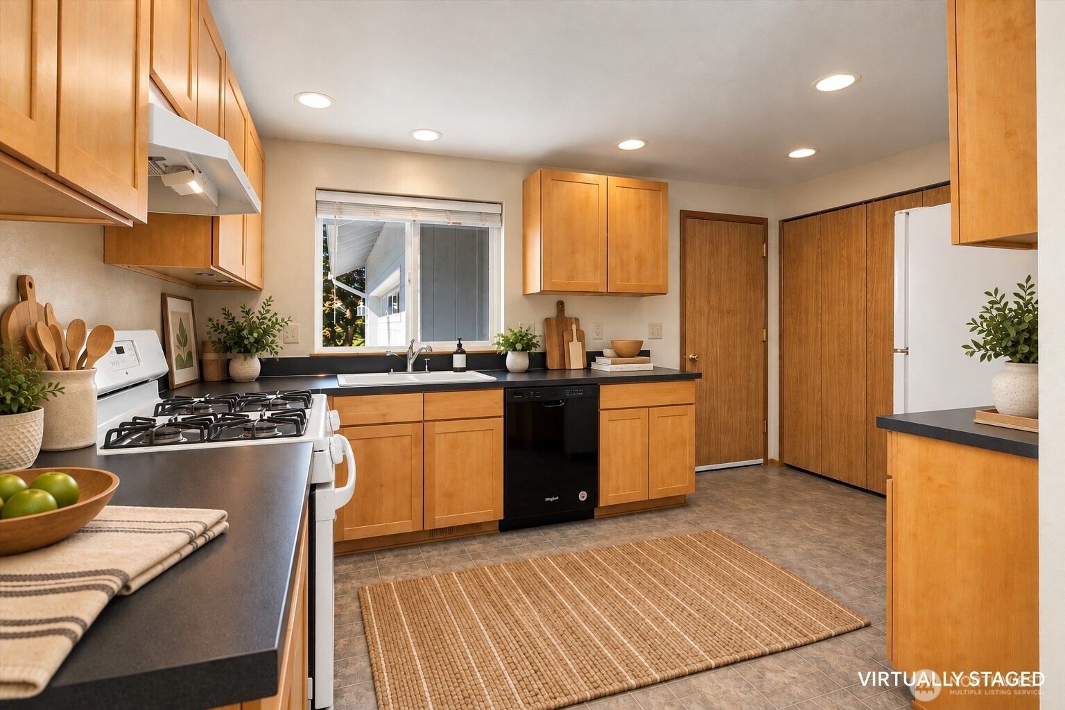 307 Solberg Street Property Photo 11