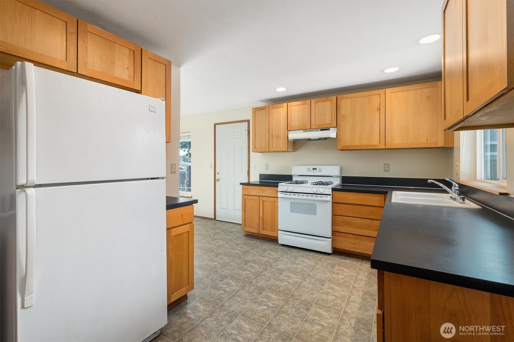 307 Solberg Street Property Photo 12