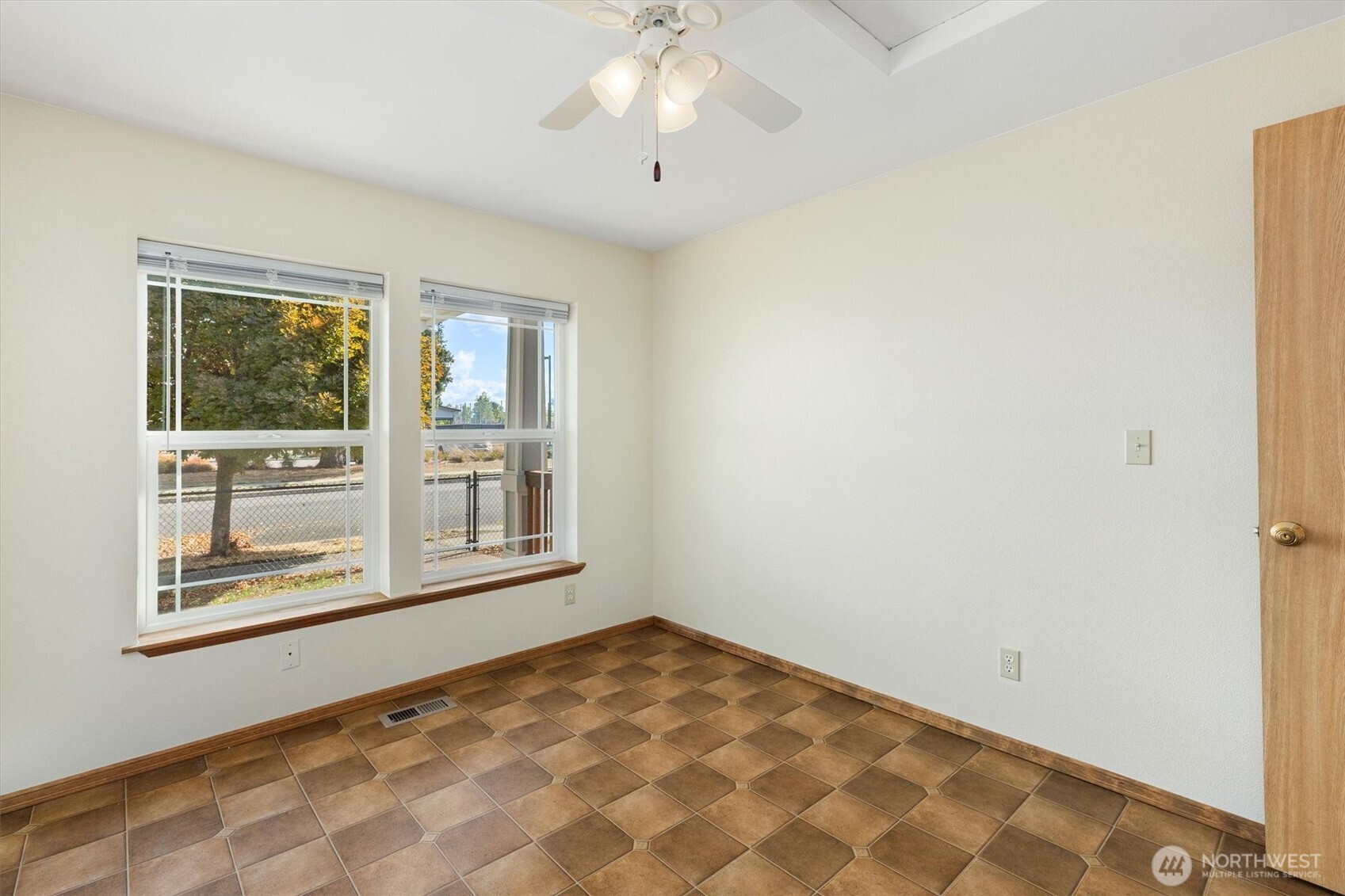 307 Solberg Street Property Photo 14