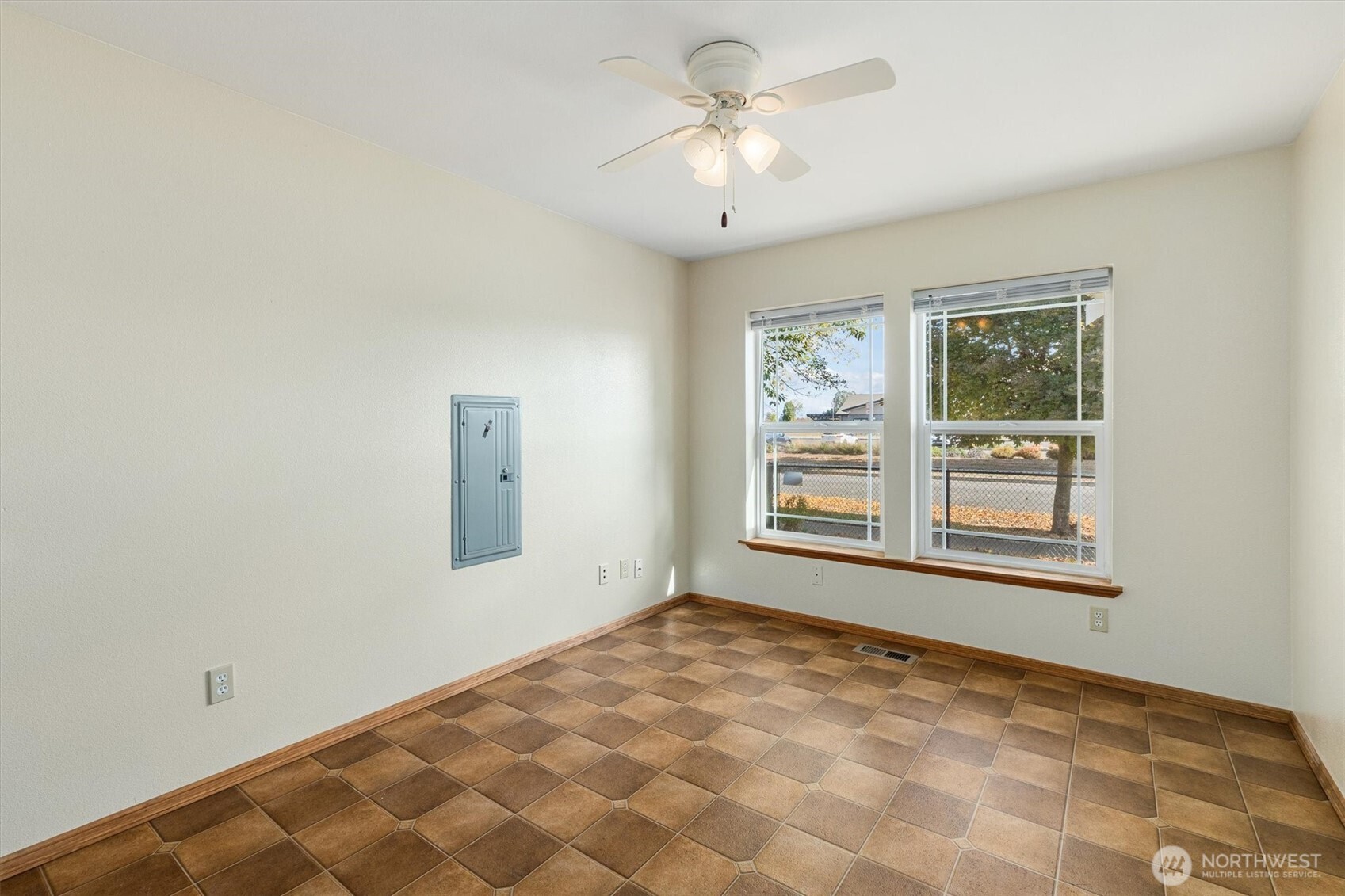 307 Solberg Street Property Photo 15